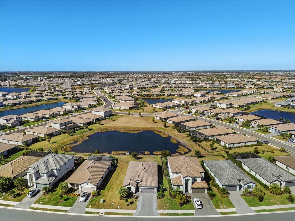 Image 72 of property listing at 15719 ISLANDWALK AVENUE, Bradenton, FL 34211