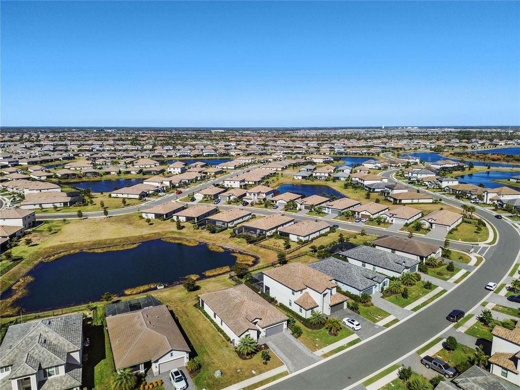 Image 73 of property listing at 15719 ISLANDWALK AVENUE, Bradenton, FL 34211