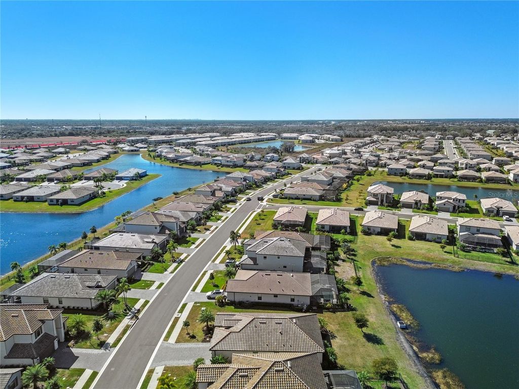 Image 76 of property listing at 15719 ISLANDWALK AVENUE, Bradenton, FL 34211