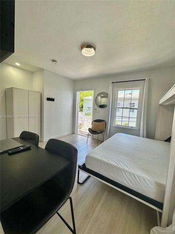 415 75th Street 4A, Miami Beach, FL 33141