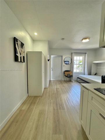415 75th Street 4A, Miami Beach, FL 33141