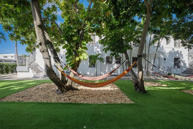 415 75th Street 4A, Miami Beach, FL 33141