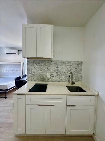415 75th Street 4A, Miami Beach, FL 33141
