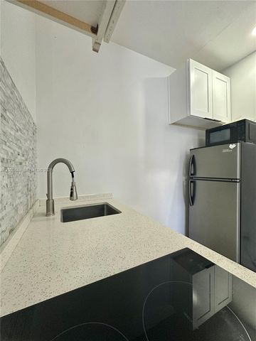 415 75th Street 4A, Miami Beach, FL 33141