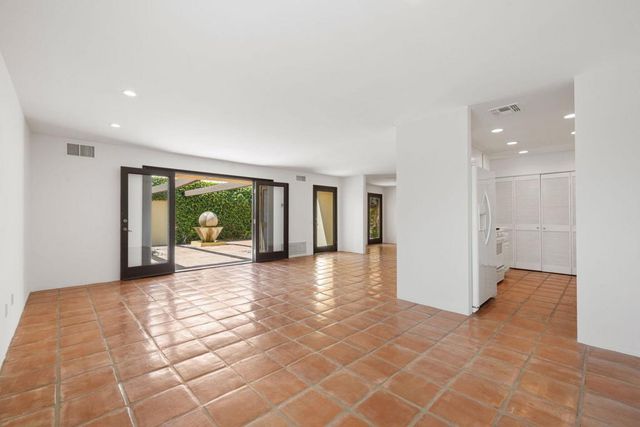 481 N Hermosa Drive, Palm Springs, CA 92262