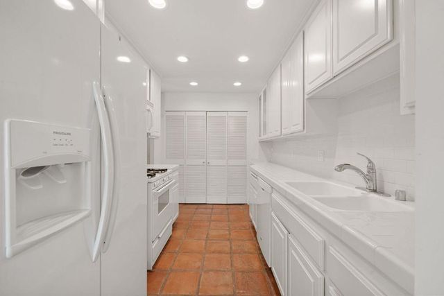 481 N Hermosa Drive, Palm Springs, CA 92262