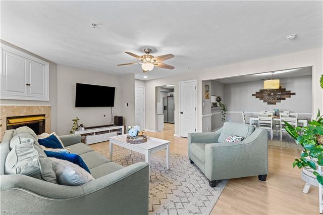 916 Charnell Dr Apt 201, Virginia Beach, VA 23451