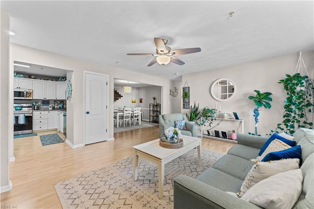 916 Charnell Dr Apt 201, Virginia Beach, VA 23451