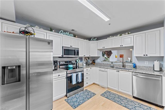 916 Charnell Dr Apt 201, Virginia Beach, VA 23451