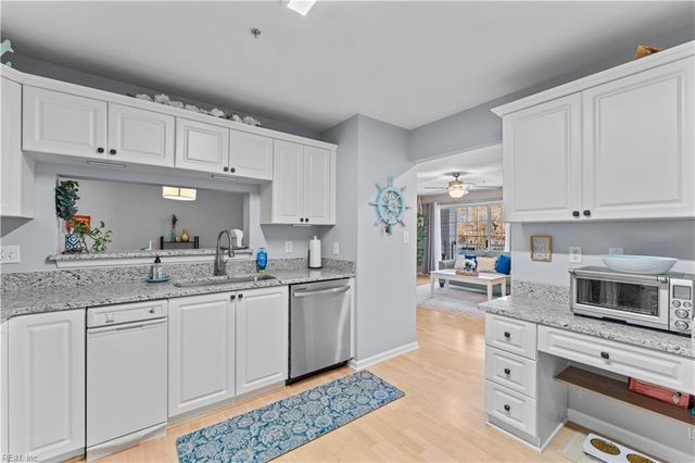 916 Charnell Dr Apt 201, Virginia Beach, VA 23451