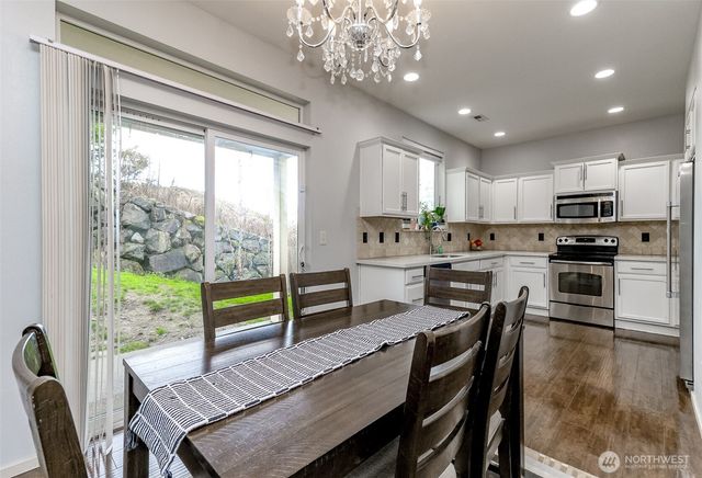 20102 40Th Avenue E, Spanaway, WA 98387