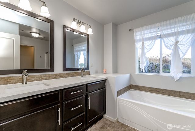 20102 40Th Avenue E, Spanaway, WA 98387