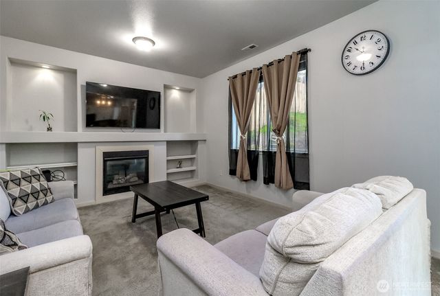 20102 40Th Avenue E, Spanaway, WA 98387