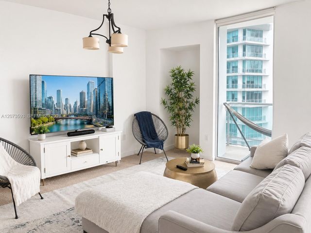 350 S Miami Avenue 2215, Miami, FL 33130
