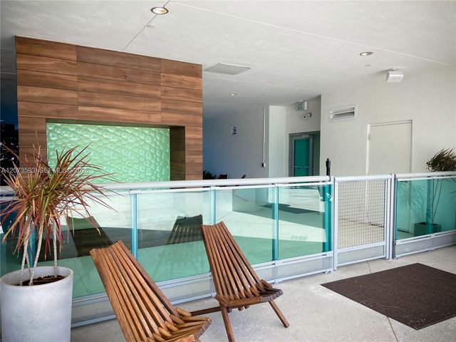 350 S Miami Avenue 2215, Miami, FL 33130
