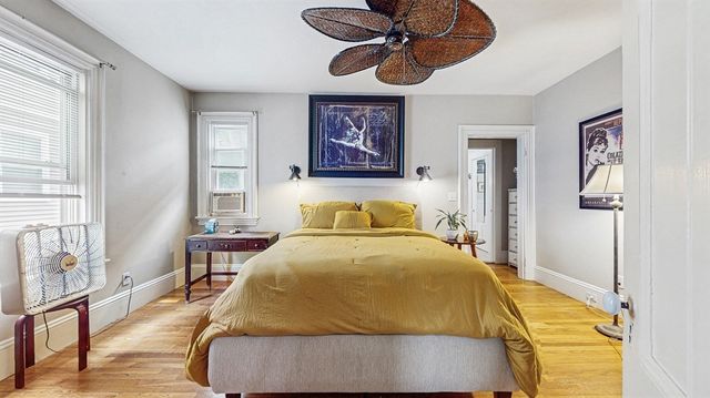 13 Robbins St 1, Waltham, MA 02453