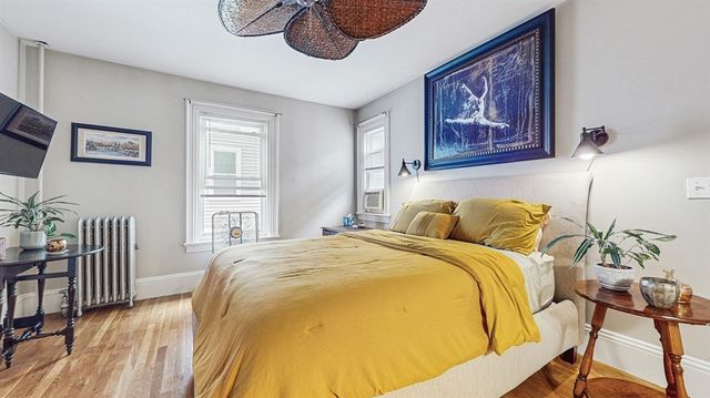 13 Robbins St 1, Waltham, MA 02453