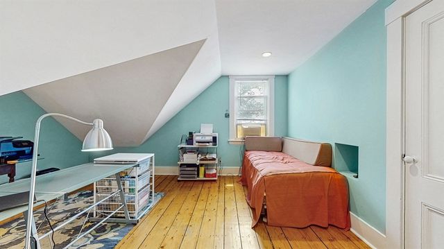 13 Robbins St 1, Waltham, MA 02453