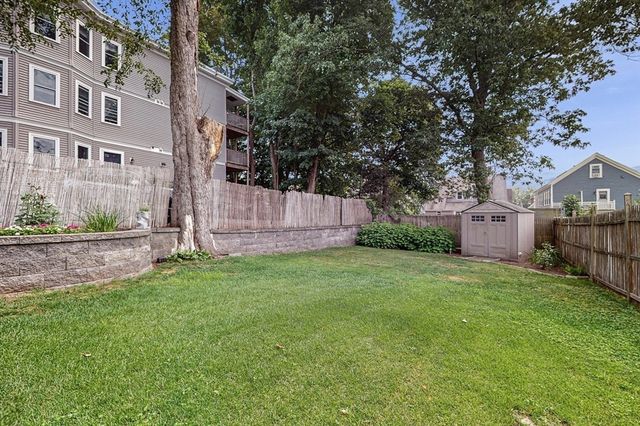 13 Robbins St 1, Waltham, MA 02453