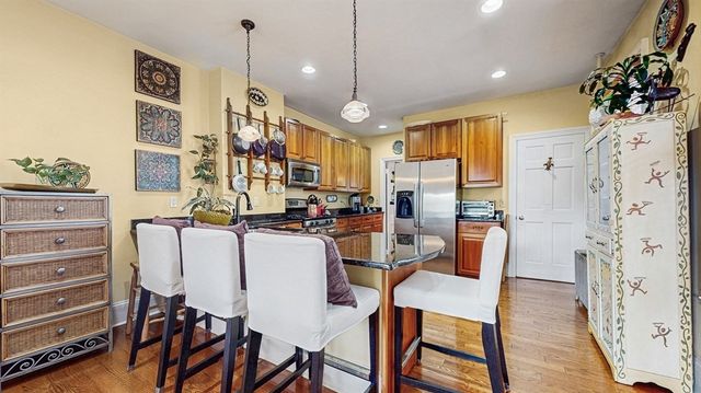 13 Robbins St 1, Waltham, MA 02453