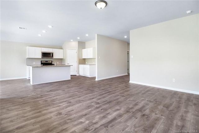 8125 Kelsey Lane, Iowa, LA 70647