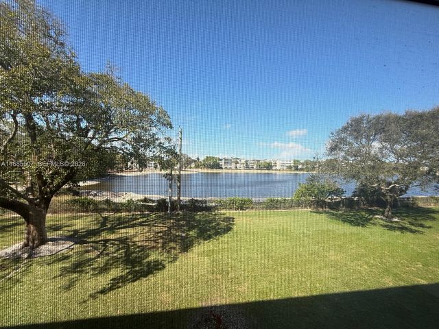 313 Southampton A 313, West Palm Beach, FL 33417