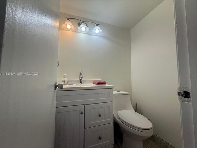 313 Southampton A 313, West Palm Beach, FL 33417
