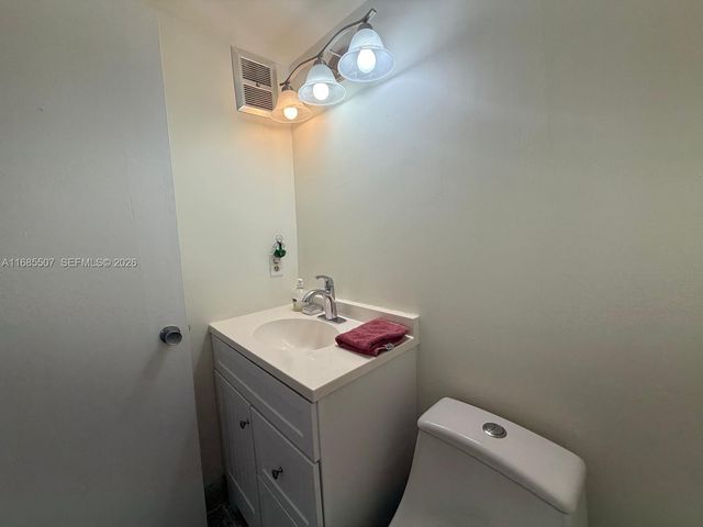 313 Southampton A 313, West Palm Beach, FL 33417