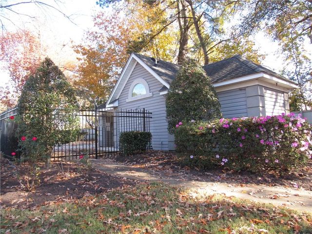 713 Rue Marseille, Chesapeake, VA 23320