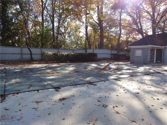 713 Rue Marseille, Chesapeake, VA 23320