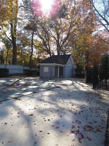 713 Rue Marseille, Chesapeake, VA 23320