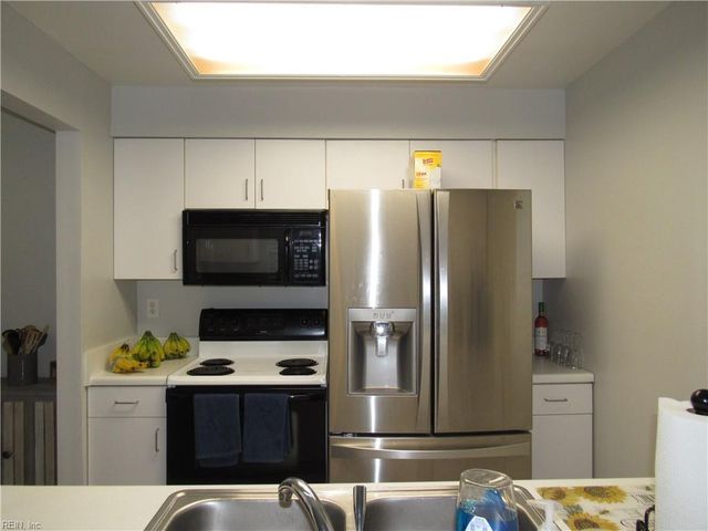 713 Rue Marseille, Chesapeake, VA 23320