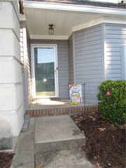713 Rue Marseille, Chesapeake, VA 23320
