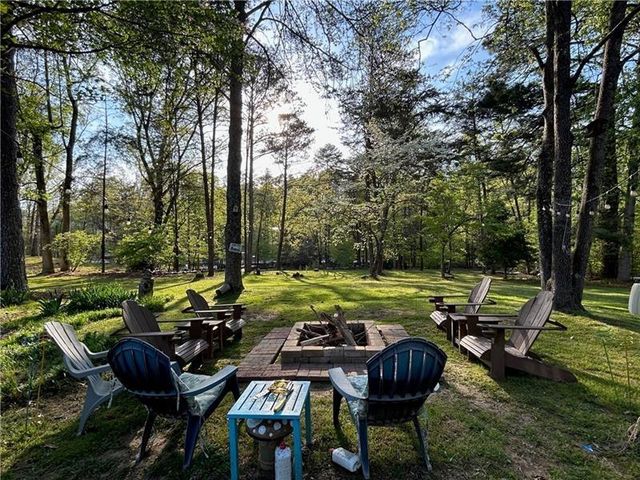 4060R Merritt Drive, Cumming, GA 30041