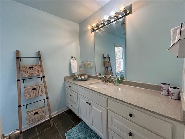 4060R Merritt Drive, Cumming, GA 30041
