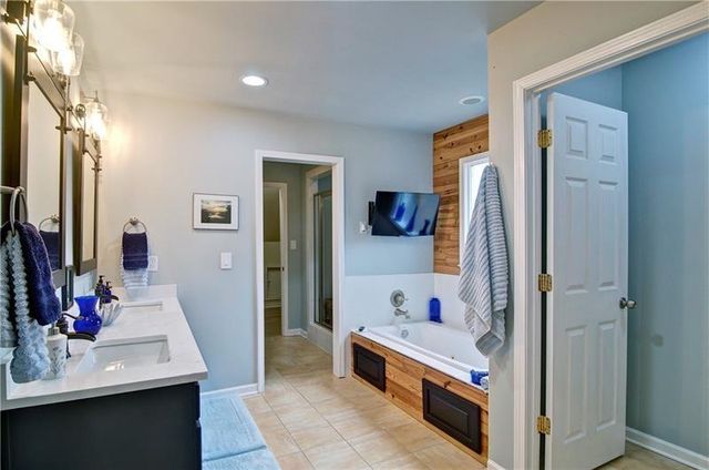 4060R Merritt Drive, Cumming, GA 30041