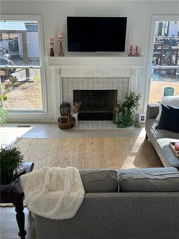 4060R Merritt Drive, Cumming, GA 30041