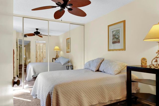 408 Live Oak Lane, Boynton Beach, FL 33436