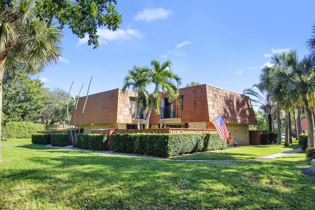 408 Live Oak Lane, Boynton Beach, FL 33436