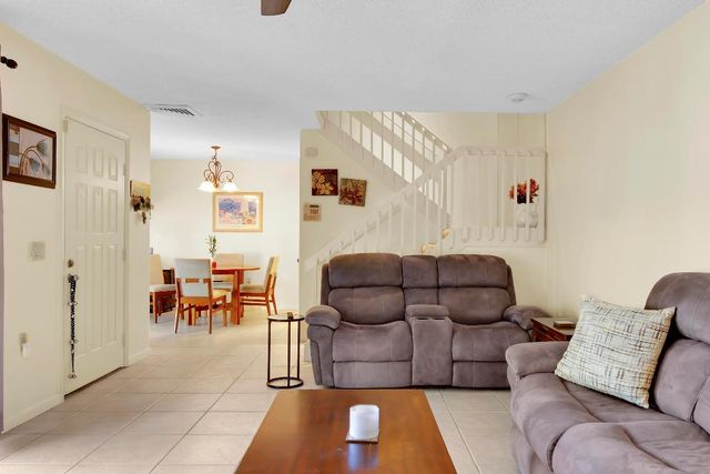 408 Live Oak Lane, Boynton Beach, FL 33436