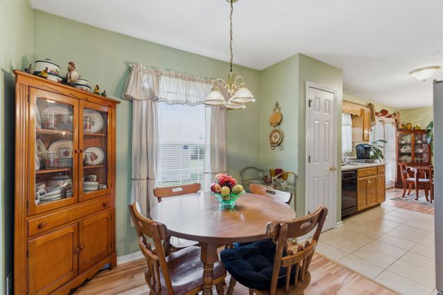 1701 Jamie Dr, Columbia, TN 38401