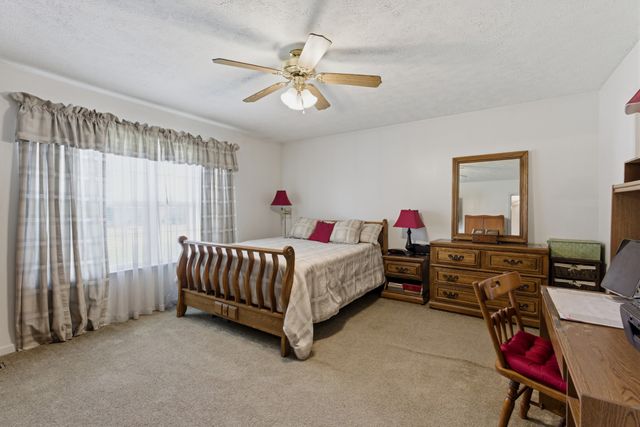 1701 Jamie Dr, Columbia, TN 38401