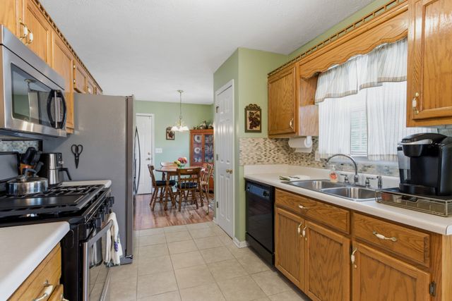 1701 Jamie Dr, Columbia, TN 38401