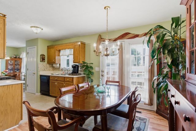 1701 Jamie Dr, Columbia, TN 38401