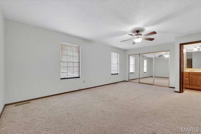 7127 Honey Lane, St Louis, MO 63129