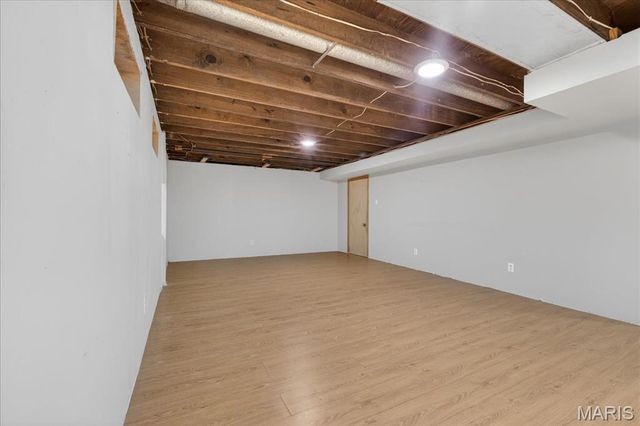 7127 Honey Lane, St Louis, MO 63129