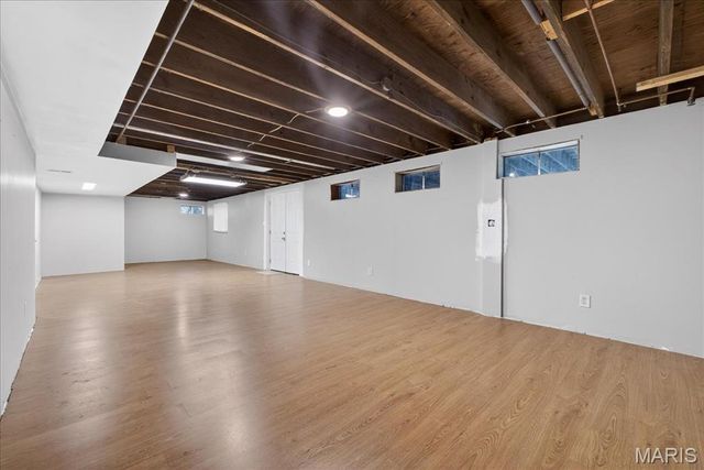 7127 Honey Lane, St Louis, MO 63129