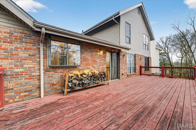 7127 Honey Lane, St Louis, MO 63129