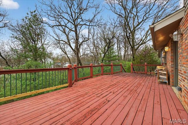 7127 Honey Lane, St Louis, MO 63129