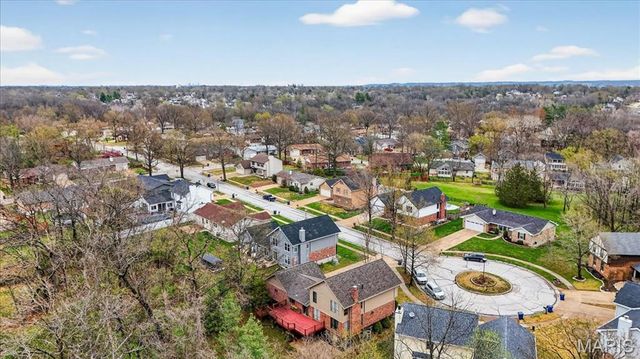 7127 Honey Lane, St Louis, MO 63129